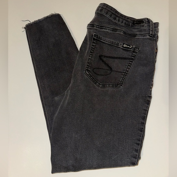 Seven7 Denim - Seven7 Jeans Women’s Size 14 Black Skinny Mid Rise Frayed Hem Stretch Denim